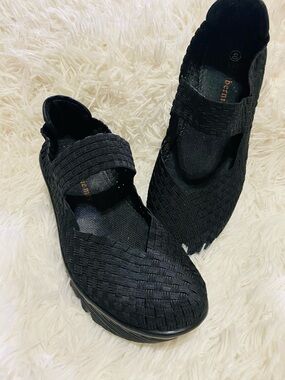 Bernie Mev Black Woven Mary Jane Flats Size 40 US 9 - 9.5  Comfort Stretch Shoes